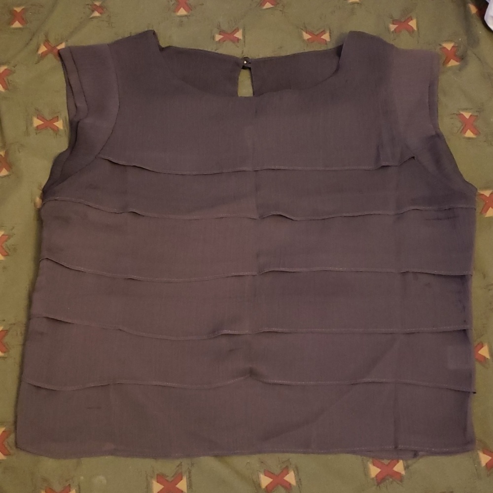 Gray layered top